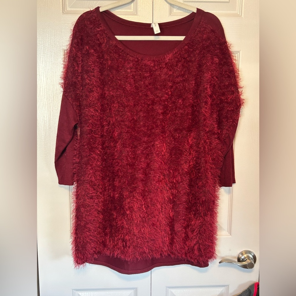 Honeyme soft fuzzy 3/4 Sleeve Top Large